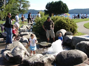 fountain with people small